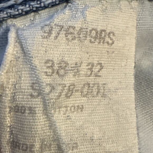 Wrangler Jeans Mens 36x32 Relaxed Fit Light Wash Denim 97660ORS USA Made - Picture 7 of 7